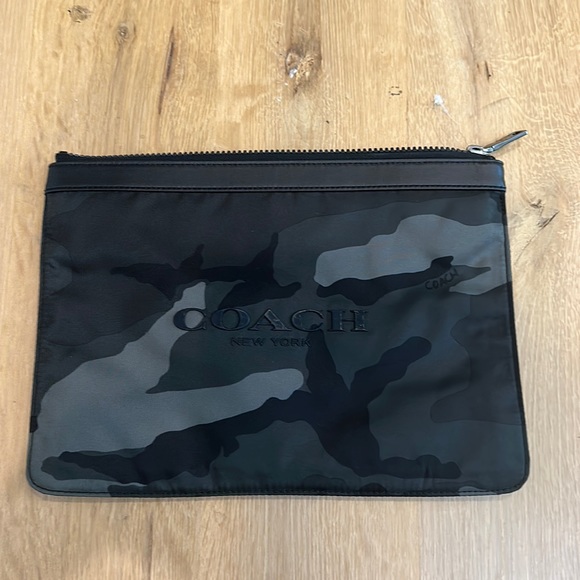 Coach camo zip pouch - Picture 1 of 4
